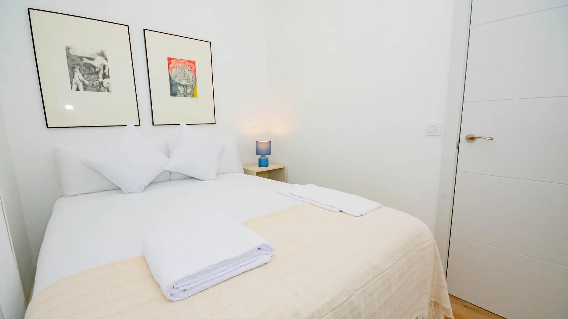 For You Rentals Cozy And Charming 3-Bedroom Apartment Temporal In Madrid Asr18